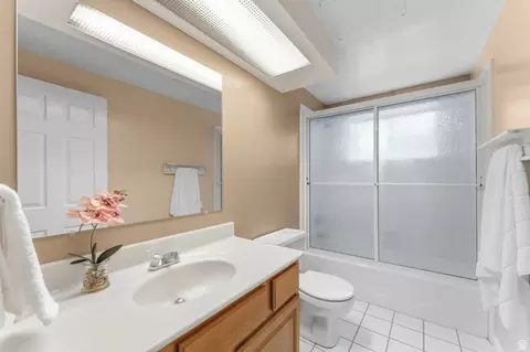 Bath - 2416 E 10305 S, Sandy, UT 84092 photo 3 of 3