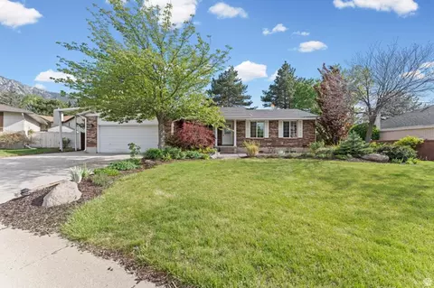 Exterior - 2416 E 10305 S, Sandy, UT 84092 photo 9 of 9