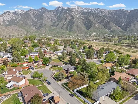 View/Area - 2416 E 10305 S, Sandy, UT 84092 photo 7 of 7