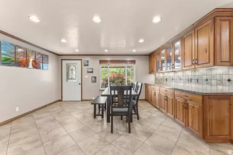 Dining - 2416 E 10305 S, Sandy, UT 84092 photo 3 of 5