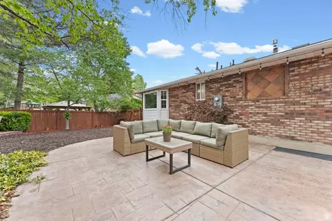 Exterior - 2416 E 10305 S, Sandy, UT 84092 photo 2 of 9