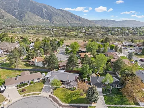 View/Area - 2416 E 10305 S, Sandy, UT 84092 photo 3 of 7