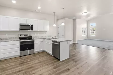 Kitchen - 1838 W 300 S #B, Mapleton, UT 84664 photo 6 of 7