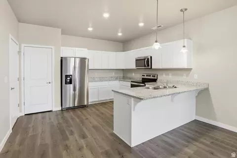 Kitchen - 1838 W 300 S #B, Mapleton, UT 84664 photo 4 of 7