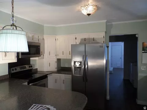 Kitchen - 1680 E 1550 N, Logan, UT 84341 photo 5 of 5