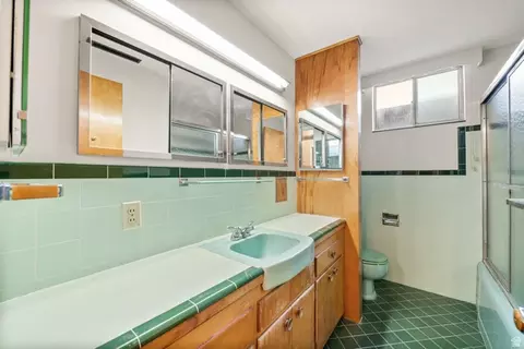 Bath - 7985 S Coolidge St, Midvale, UT 84047 photo 3 of 3