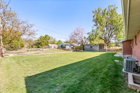 Exterior - 7985 S Coolidge St, Midvale, UT 84047 photo 5 of 6