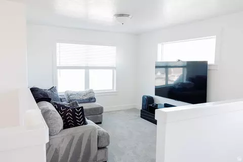 Living - 582 S Lakeside Dr, Franklin, ID 83237 photo 3 of 4