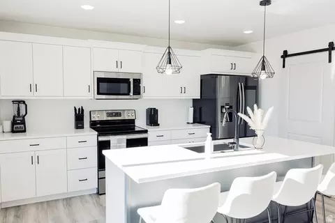 Kitchen - 582 S Lakeside Dr, Franklin, ID 83237 photo 3 of 6