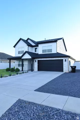 Exterior - 582 S Lakeside Dr, Franklin, ID 83237 photo 3 of 8