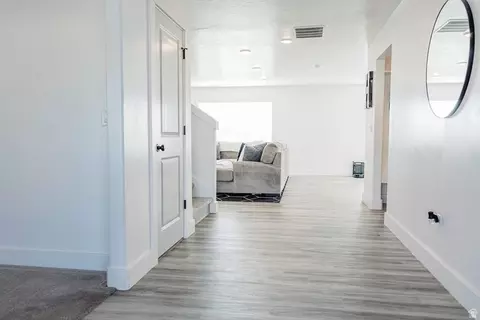 Entry Way - 582 S Lakeside Dr, Franklin, ID 83237 photo 1 of 6