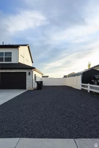 Exterior - 582 S Lakeside Dr, Franklin, ID 83237 photo 3 of 8