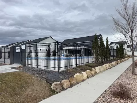 Exterior - 621 E Ryegrass Dr #311, Eagle Mountain, UT 84005 photo 4 of 6