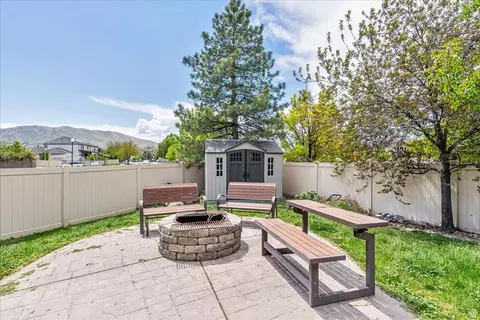 Exterior - 316 E Azure Cir S, Draper, UT 84020 photo 6 of 8