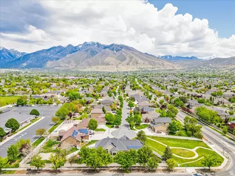View/Area - 316 E Azure Cir S, Draper, UT 84020 photo 3 of 5