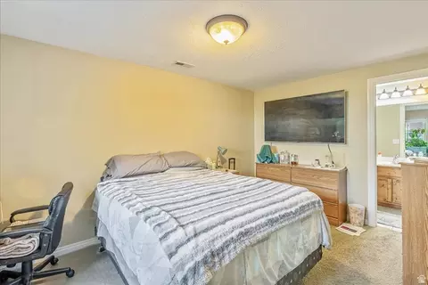 Bedroom - 316 E Azure Cir S, Draper, UT 84020 photo 7 of 11