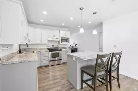 Kitchen - 372 N 1360 E, Spanish Fork, UT 84660 photo 3 of 4