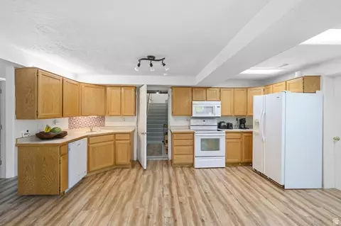 Kitchen - 372 N 1360 E, Spanish Fork, UT 84660 photo 4 of 4