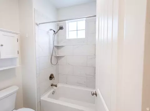 Bath - 1251 N 2525 W, Clinton, UT 84015 photo 6 of 8