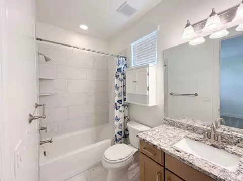 Bath - 1251 N 2525 W, Clinton, UT 84015 photo 7 of 8