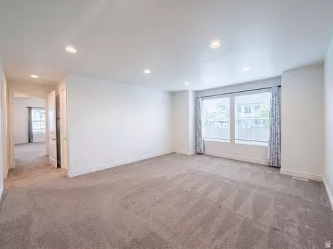Living - 1251 N 2525 W, Clinton, UT 84015 photo 5 of 6