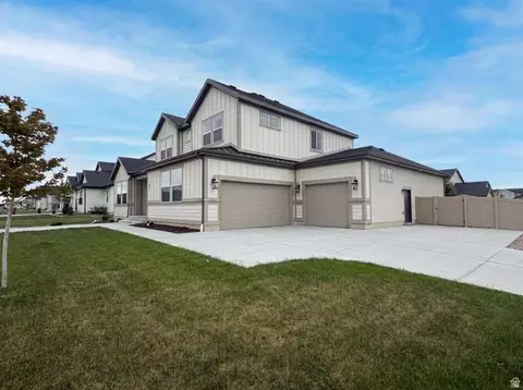 Exterior - 1251 N 2525 W, Clinton, UT 84015 photo 3 of 5