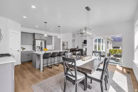 Dining - 2466 E Lone Hill Dr, Draper, UT 84020 photo 2 of 2