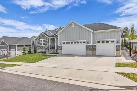 Exterior - 2466 E Lone Hill Dr, Draper, UT 84020 photo 3 of 9