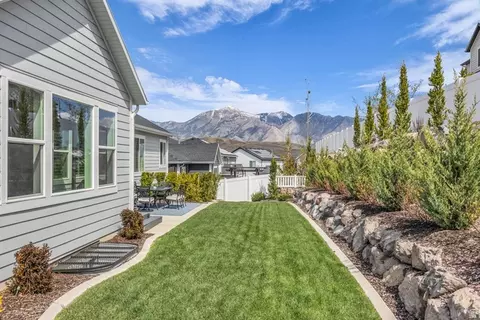 Exterior - 2466 E Lone Hill Dr, Draper, UT 84020 photo 8 of 9