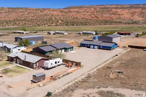 View/Area - 69 N Mount Peale Dr, Moab, UT 84532 photo 1 of 2