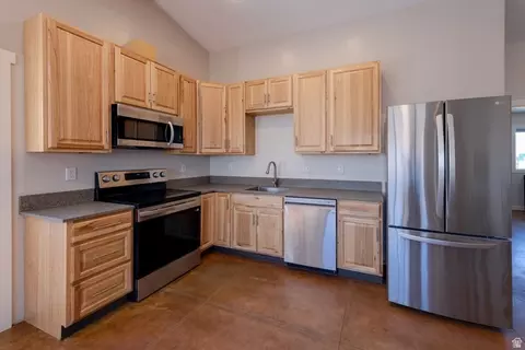 Kitchen - 69 N Mount Peale Dr, Moab, UT 84532 photo 1 of 1