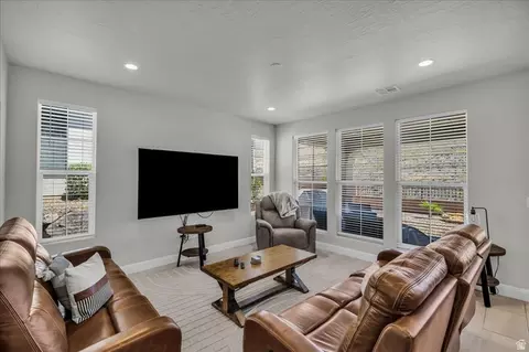 Living - 2356 E Cascada Way, Washington, UT 84780 photo 1 of 2
