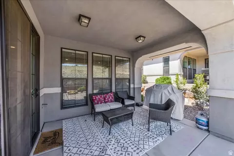 Exterior - 2356 E Cascada Way, Washington, UT 84780 photo 7 of 9