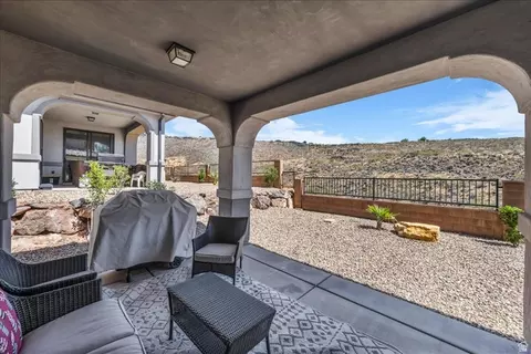 Exterior - 2356 E Cascada Way, Washington, UT 84780 photo 6 of 9
