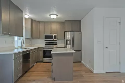 Kitchen - 9485 S Fairway View Dr, Sandy, UT 84070 photo 4 of 4