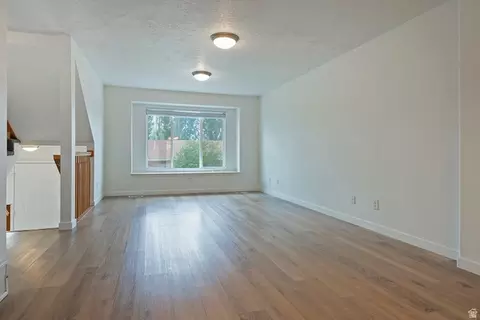 Living - 9485 S Fairway View Dr, Sandy, UT 84070 photo 3 of 4