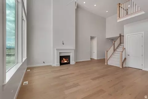 Living - 341 S Louise Way E #122, Vineyard, UT 84059 photo 4 of 5