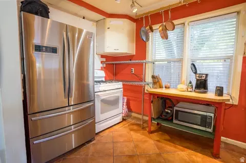 Kitchen - 186 W Center St, Moab, UT 84532 photo 1 of 3