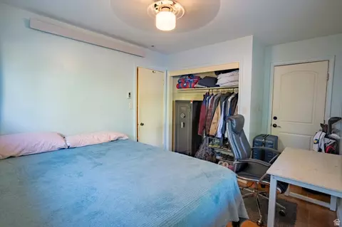 Bedroom - 186 W Center St, Moab, UT 84532 photo 2 of 2