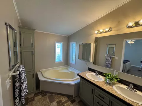 4451 S Pan American Dr, Murray, UT 84107 photo 12