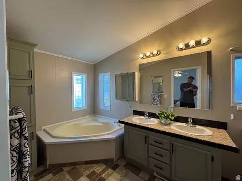 4451 S Pan American Dr, Murray, UT 84107 photo 11