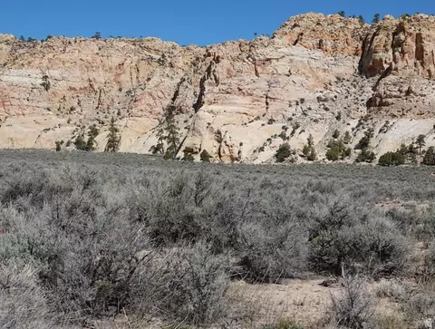 2811 E Fish Creek Cove Rd, Teasdale, UT 84773