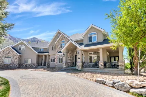 1190 E Wintergreen Ct N, Alpine, UT 84004