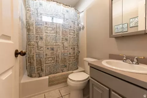 Bath - 1075 Double Eagle Cir, Preston, ID 83263 photo 3 of 5