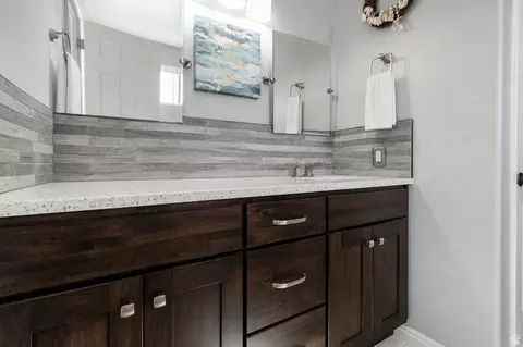 Bath - 1075 Double Eagle Cir, Preston, ID 83263 photo 2 of 5