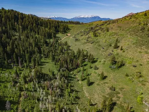 40 Sunridge, Huntsville, UT 84317