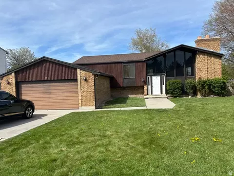1474 W Stern Dr S, Salt Lake City, UT 84123
