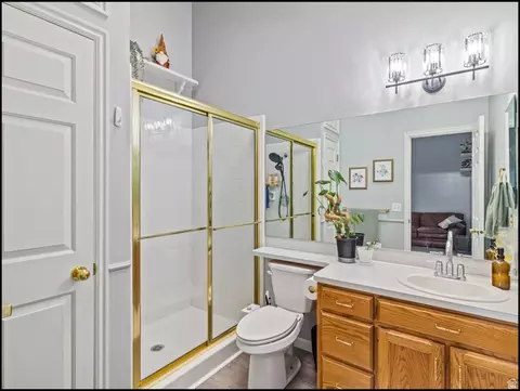 Bath - 1166 N 700 W, Centerville, UT 84014 photo 2 of 2