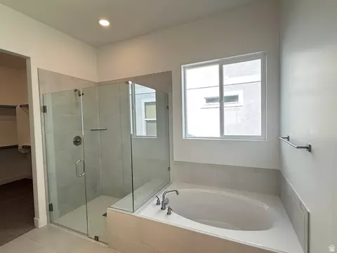 Bath - 2177 W Fortune Ln #451, Mapleton, UT 84664 photo 2 of 5