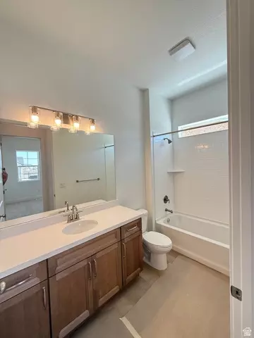 Bath - 2177 W Fortune Ln #451, Mapleton, UT 84664 photo 1 of 5